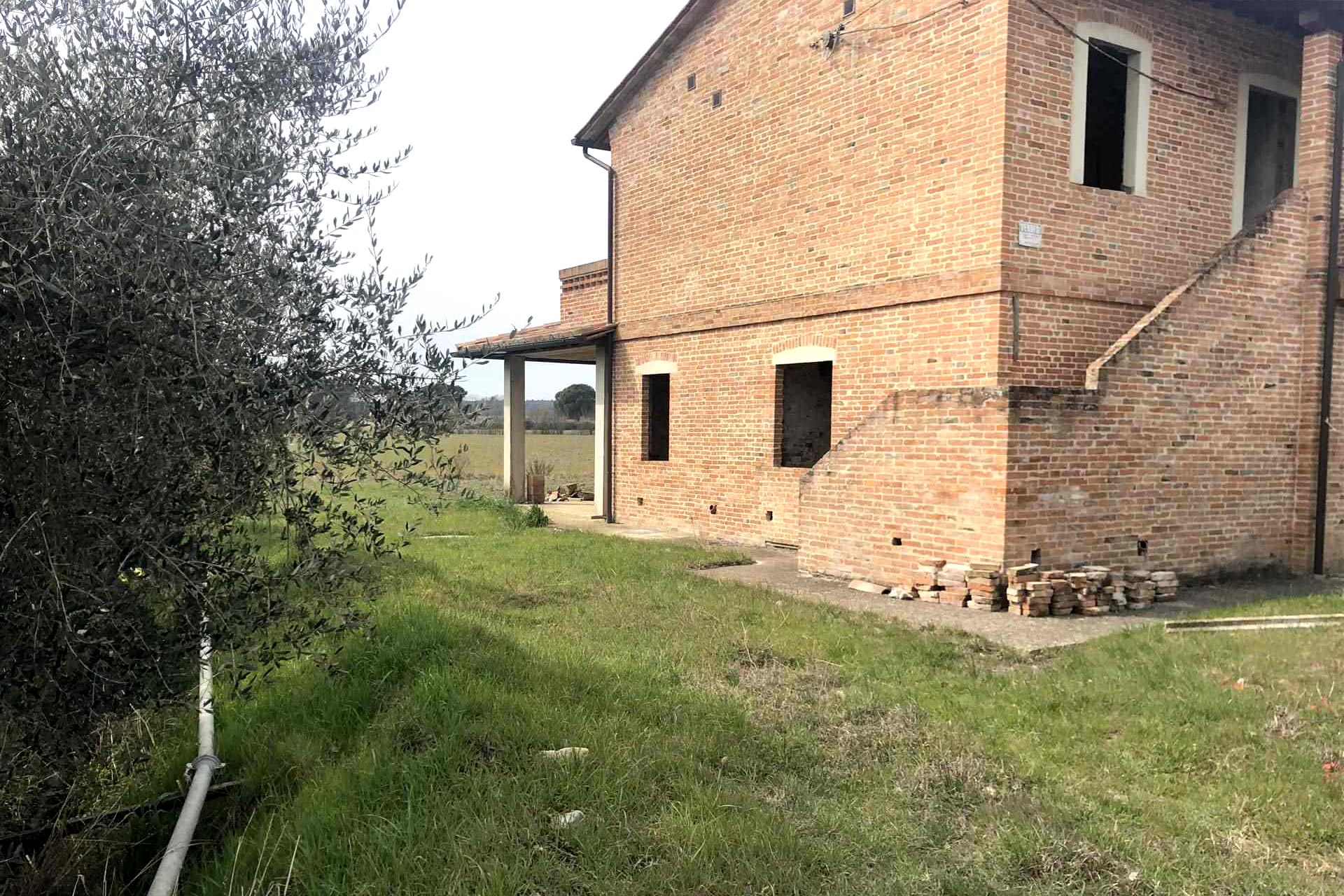 Casa colonica da ristrutturare in Umbria