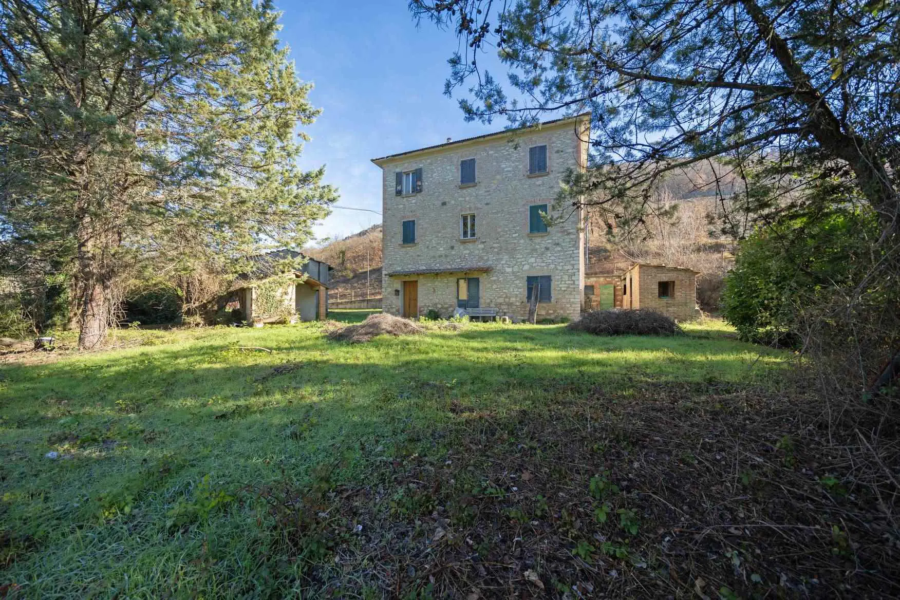 Casale di campagna in vendita a Perugia