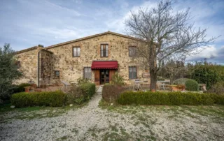 108G-vendita-casale-rustico-val-d-orcia-radicofani-08