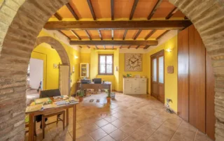 108G-vendita-casale-rustico-val-d-orcia-radicofani-14