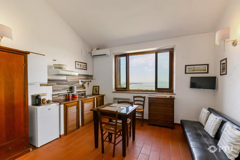 PTU-rustico-piscina-vista-lago-aratro-03