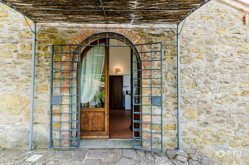 PTU-rustico-piscina-vista-lago-aratro-24