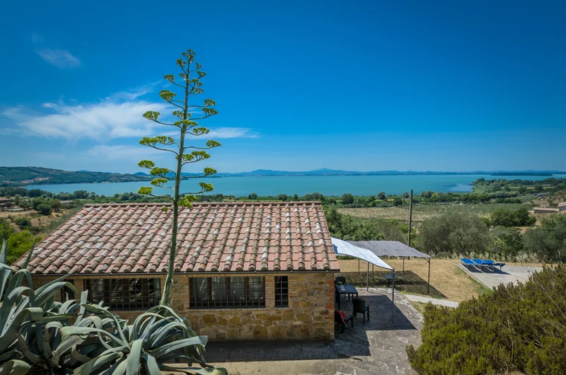 PTU-rustico-piscina-vista-lago-esterni-3